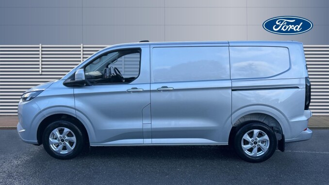 Ford Transit Custom 320 L1 Petrol Fwd 2.5 PHEV 232ps H1 Van Limited Auto - Image 4